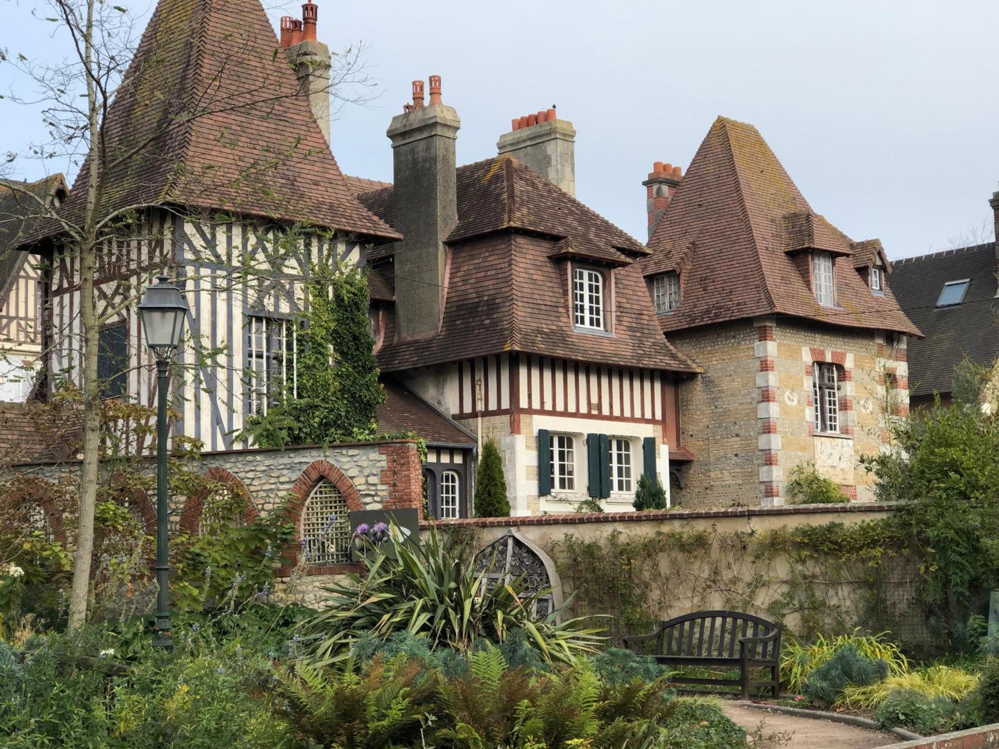 Villa Maurice Cabourg Exteriör bild